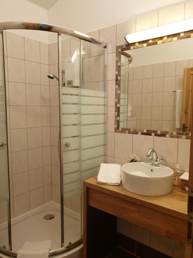 Gut Unterbrunn Apartment Радщат Екстериор снимка